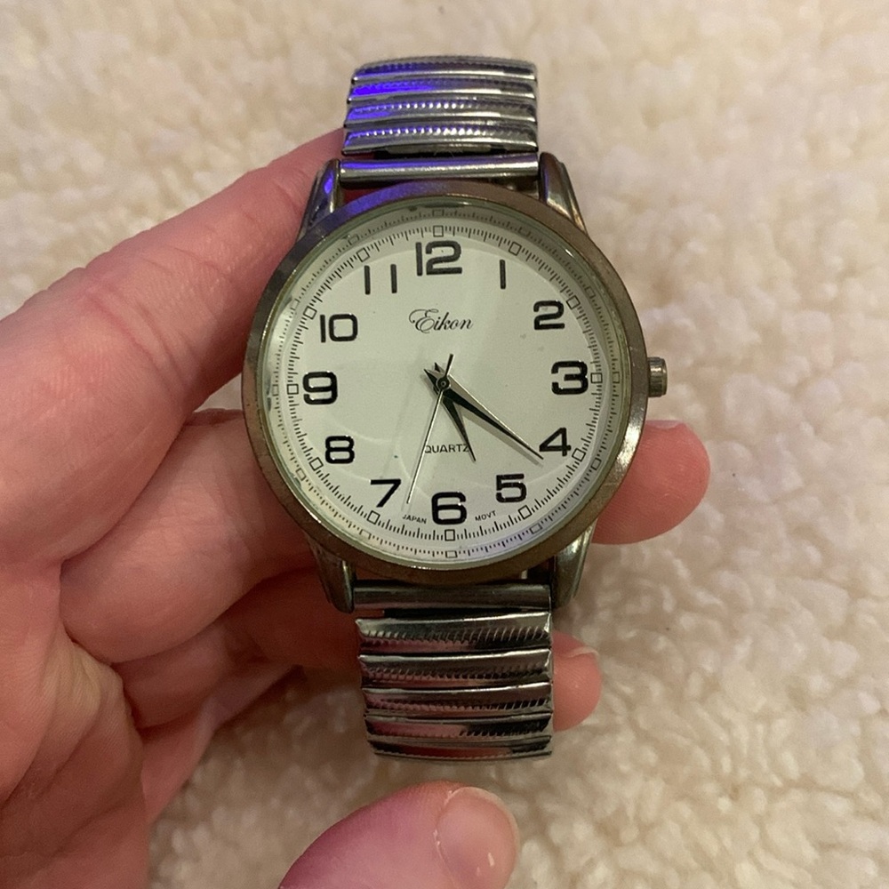 Eikon silver stretchy watch